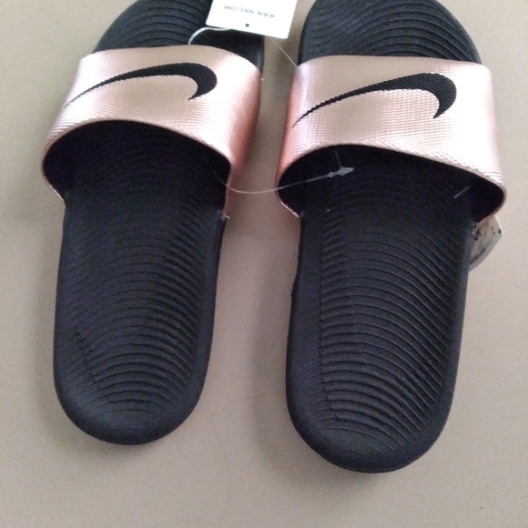 nike sandal shoes